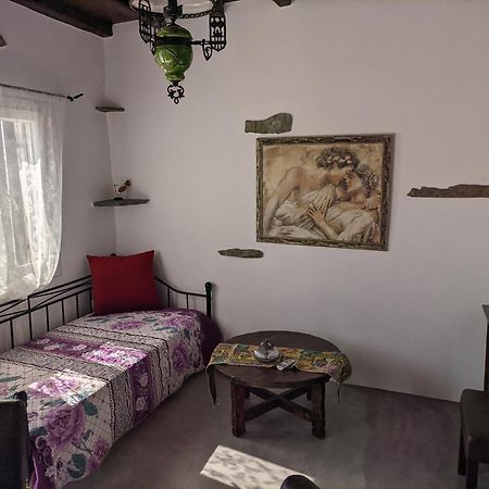Monte Kechros Guest House Arnados ภายนอก รูปภาพ