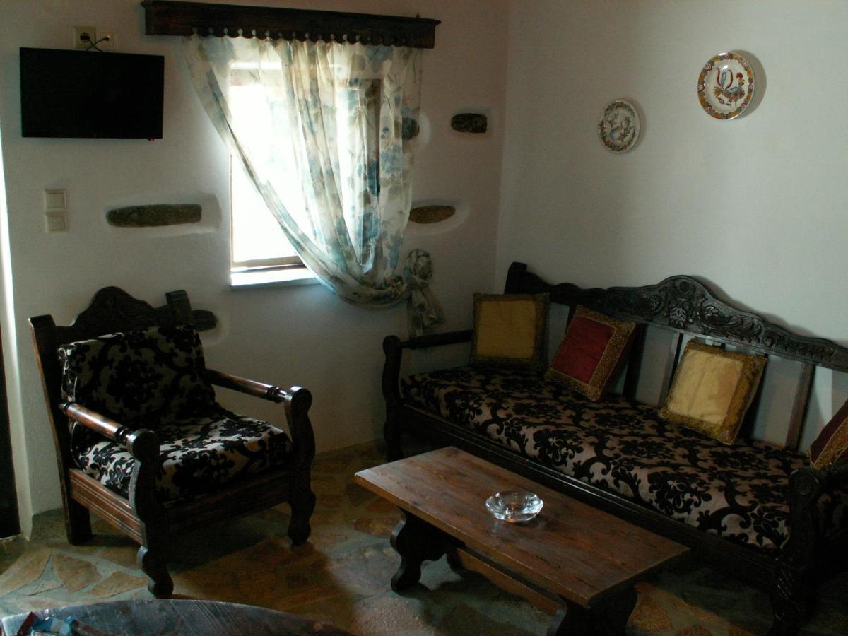 Monte Kechros Guest House Arnados ภายนอก รูปภาพ