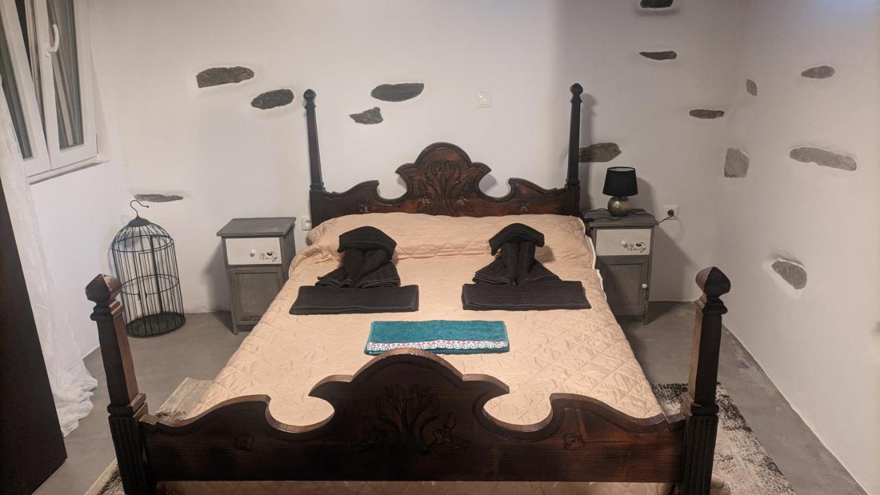 Monte Kechros Guest House Arnados ภายนอก รูปภาพ